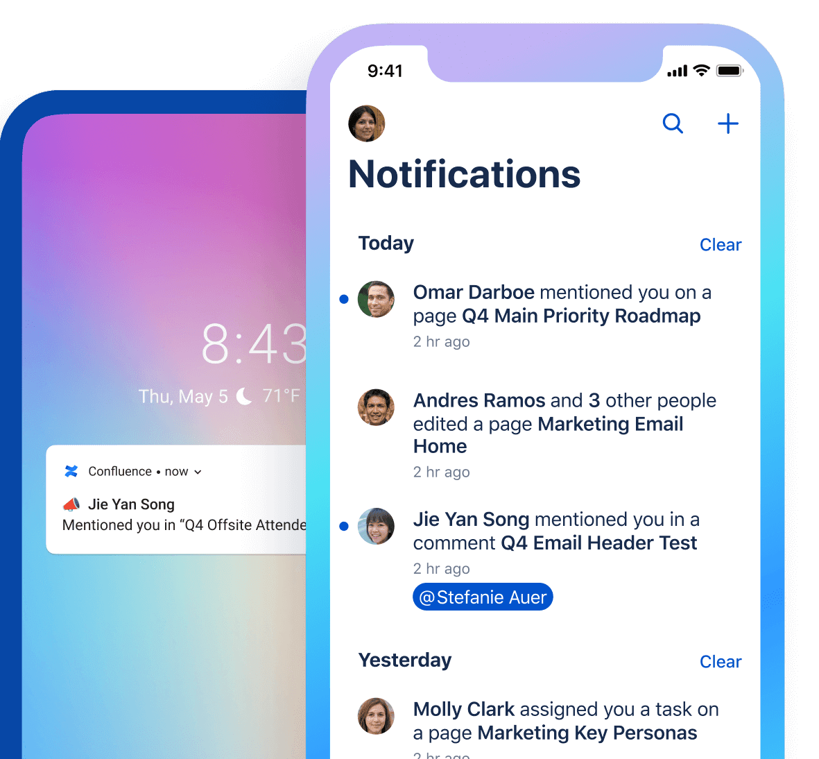 Tela de notificação em app para dispositivos móveis do Confluence que mostra atualizações e comentários feitos por uma equipe em várias páginas